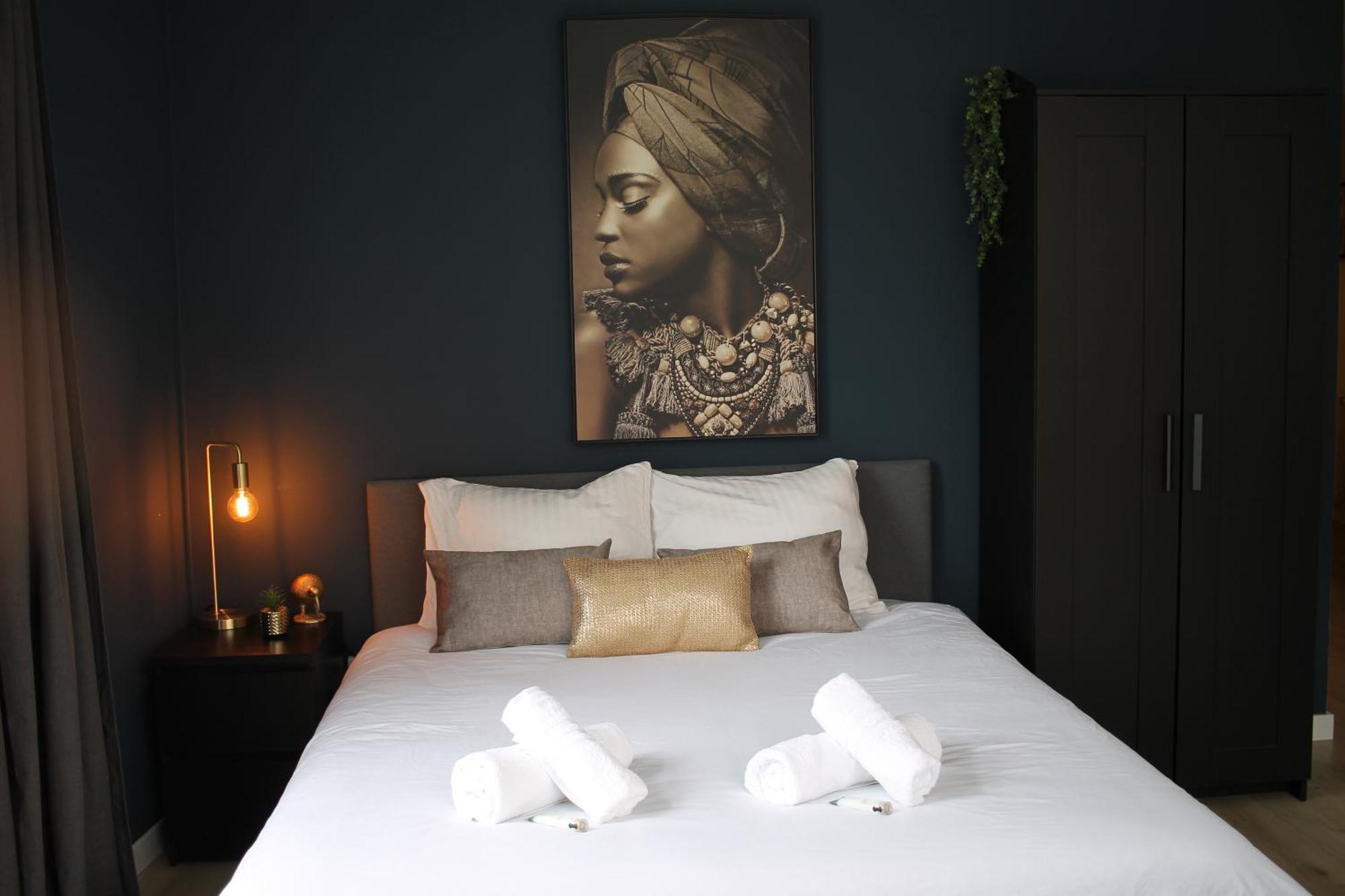 טילבורג B&K Urban City Suites מראה חיצוני תמונה
