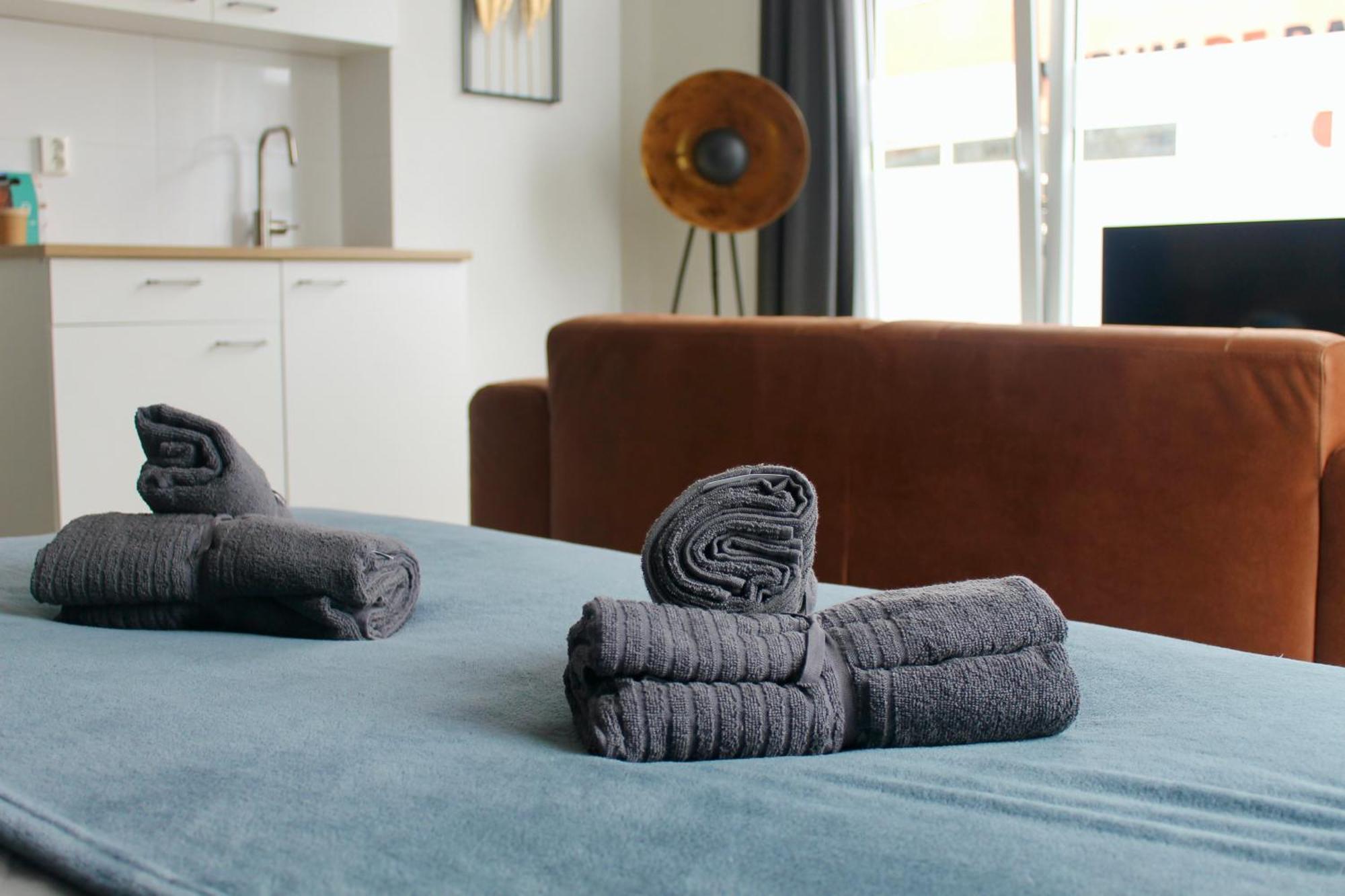 טילבורג B&K Urban City Suites מראה חיצוני תמונה