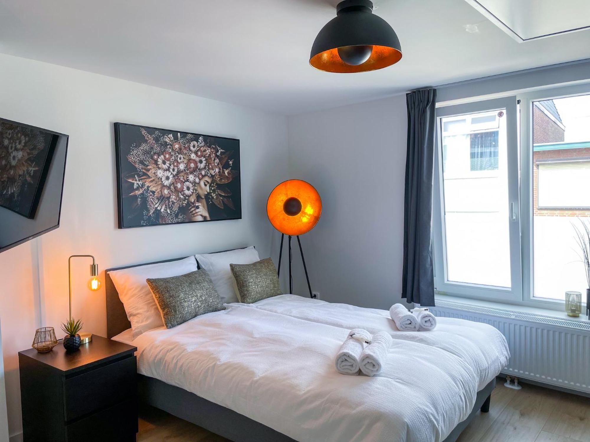 טילבורג B&K Urban City Suites מראה חיצוני תמונה