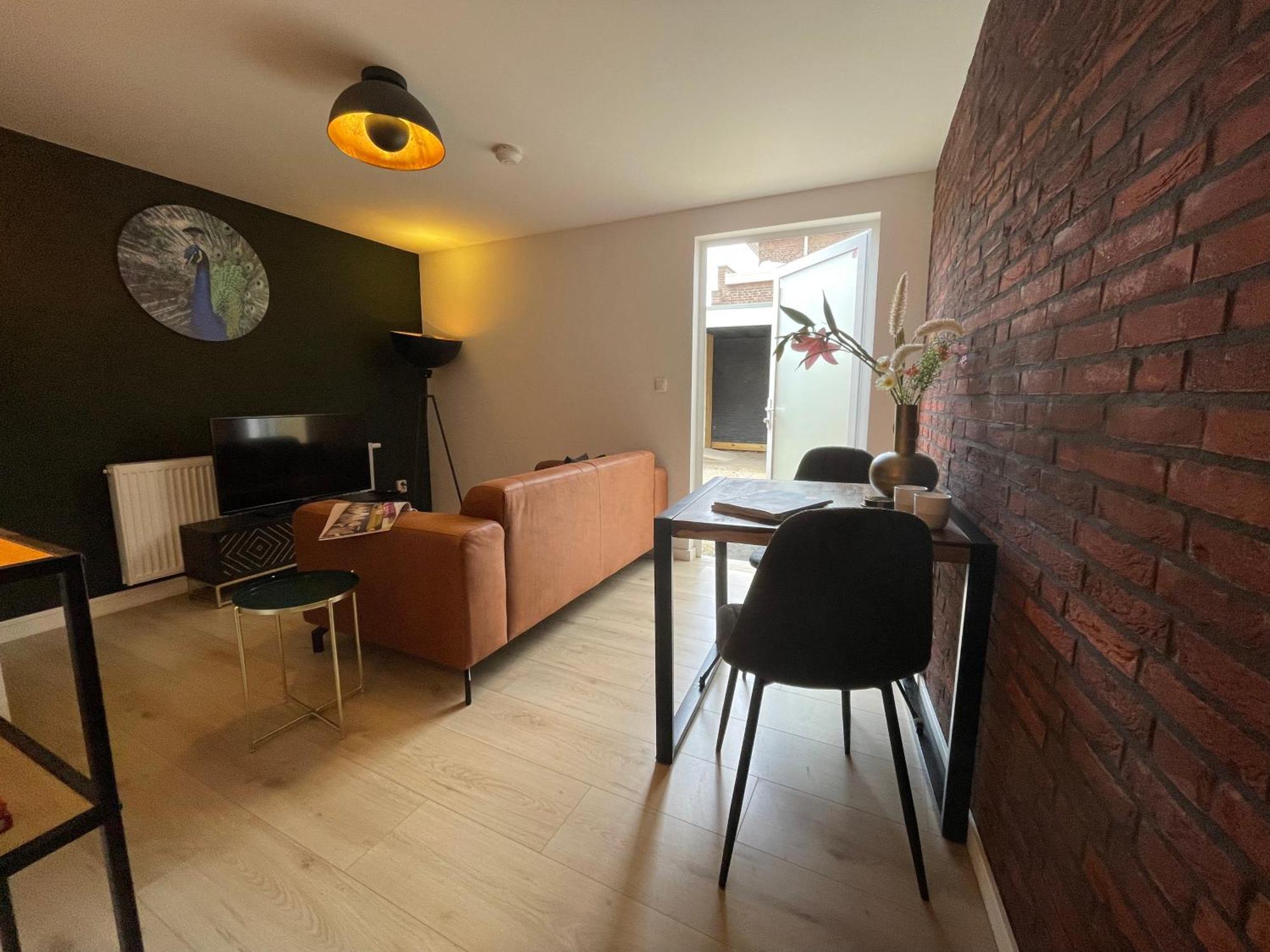 טילבורג B&K Urban City Suites מראה חיצוני תמונה